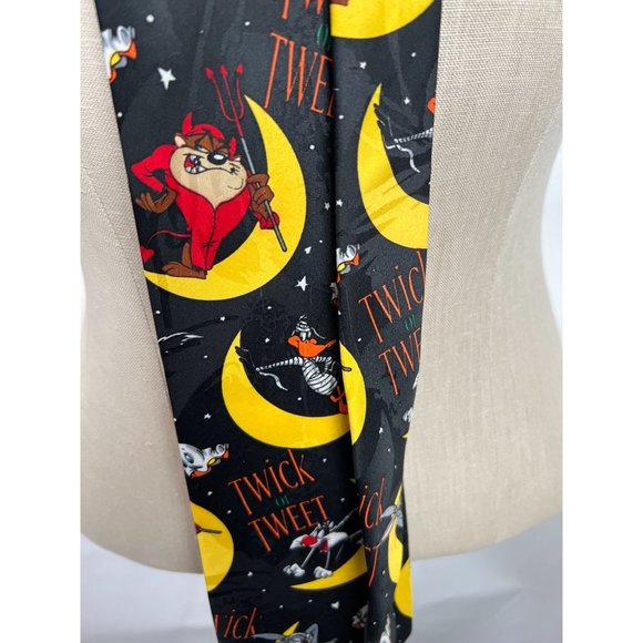 Looney Tunes Addiction Halloween Twick or Tweet Tie Polyester Black - Picture 16 of 16